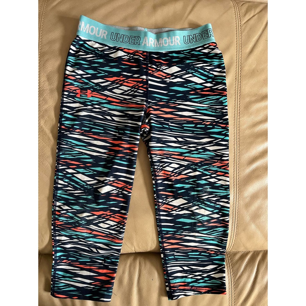Women's medium under amour cropped 3/4 leggings